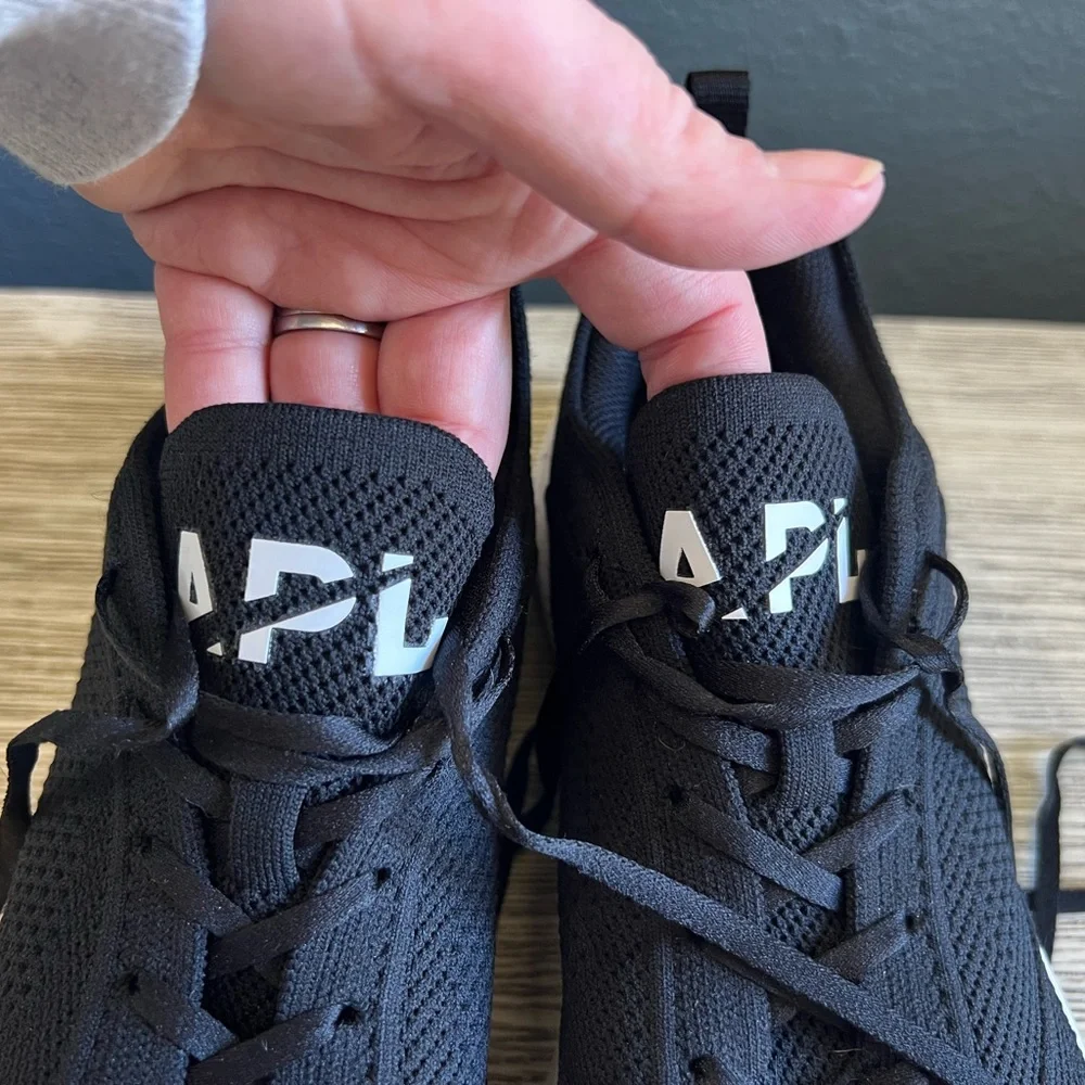 LIKE NEW!!! APL Techloom Dream Black and White Men's Shoes